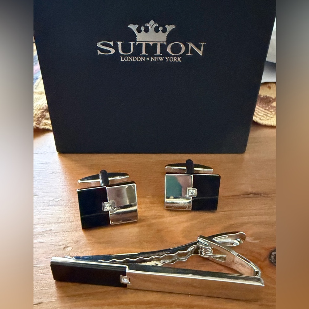 New Rhona Sutton Men’s Silver Cufflinks and Tie Clip Set